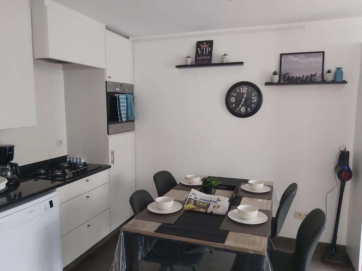 Aan De Meipe Apartment De Panne Bagian luar foto